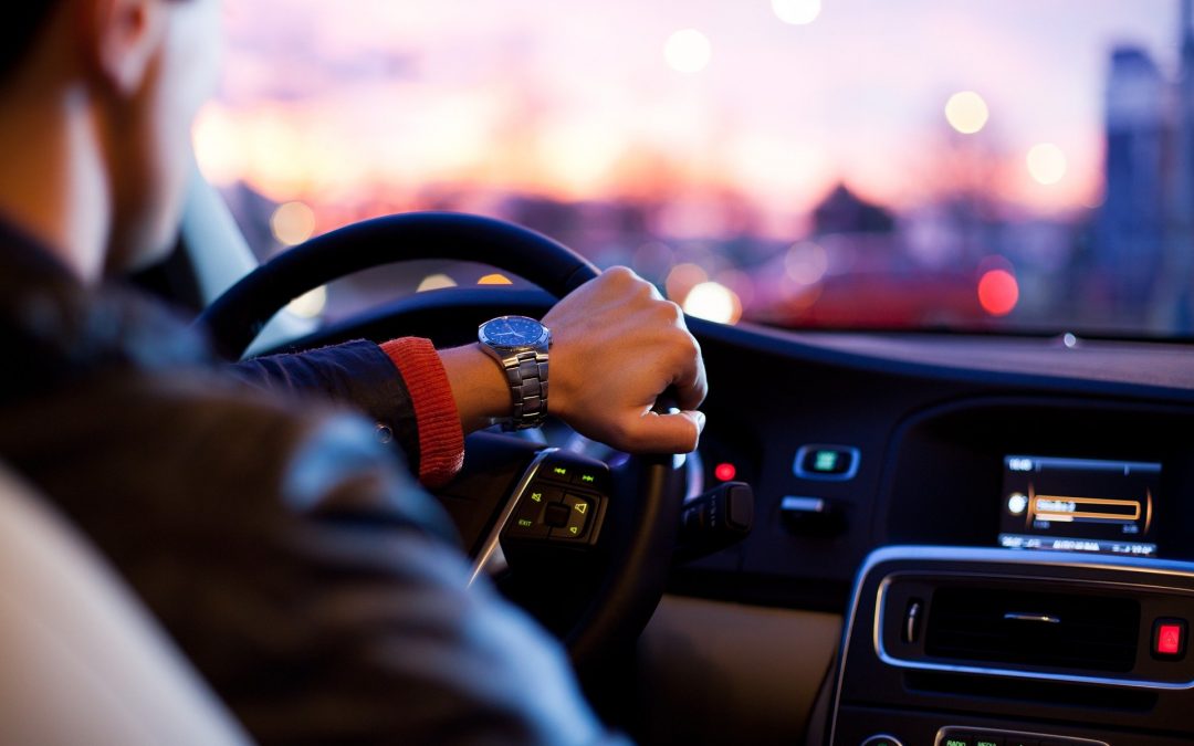 Ventajas de alquilar un coche con conductor